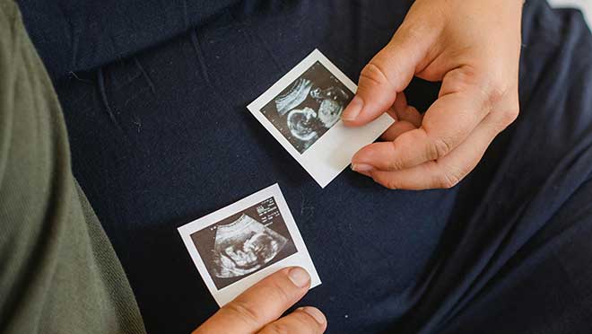 代孕首次胚胎移植未成功，需考虑更换代母吗？